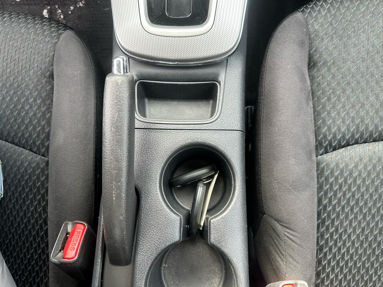 Nissan Sentra 4dr Sdn I4 CVT SR 2013