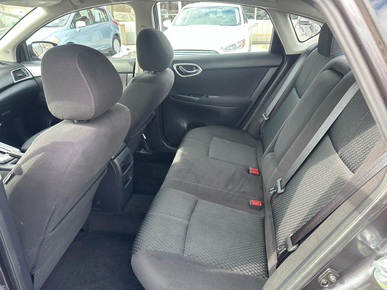 Nissan Sentra 4dr Sdn I4 CVT SR 2013