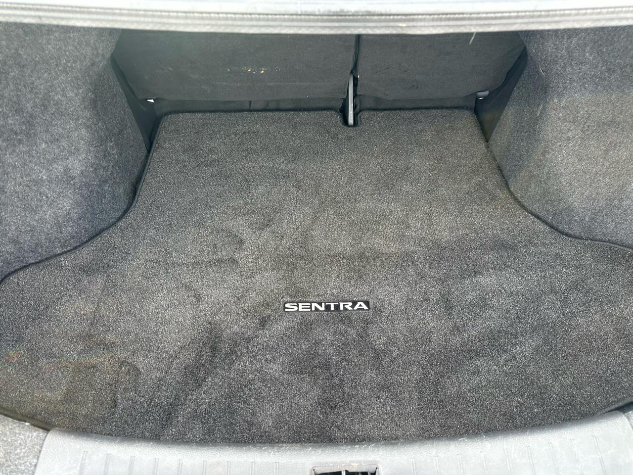 Nissan Sentra 4dr Sdn I4 CVT SR 2013