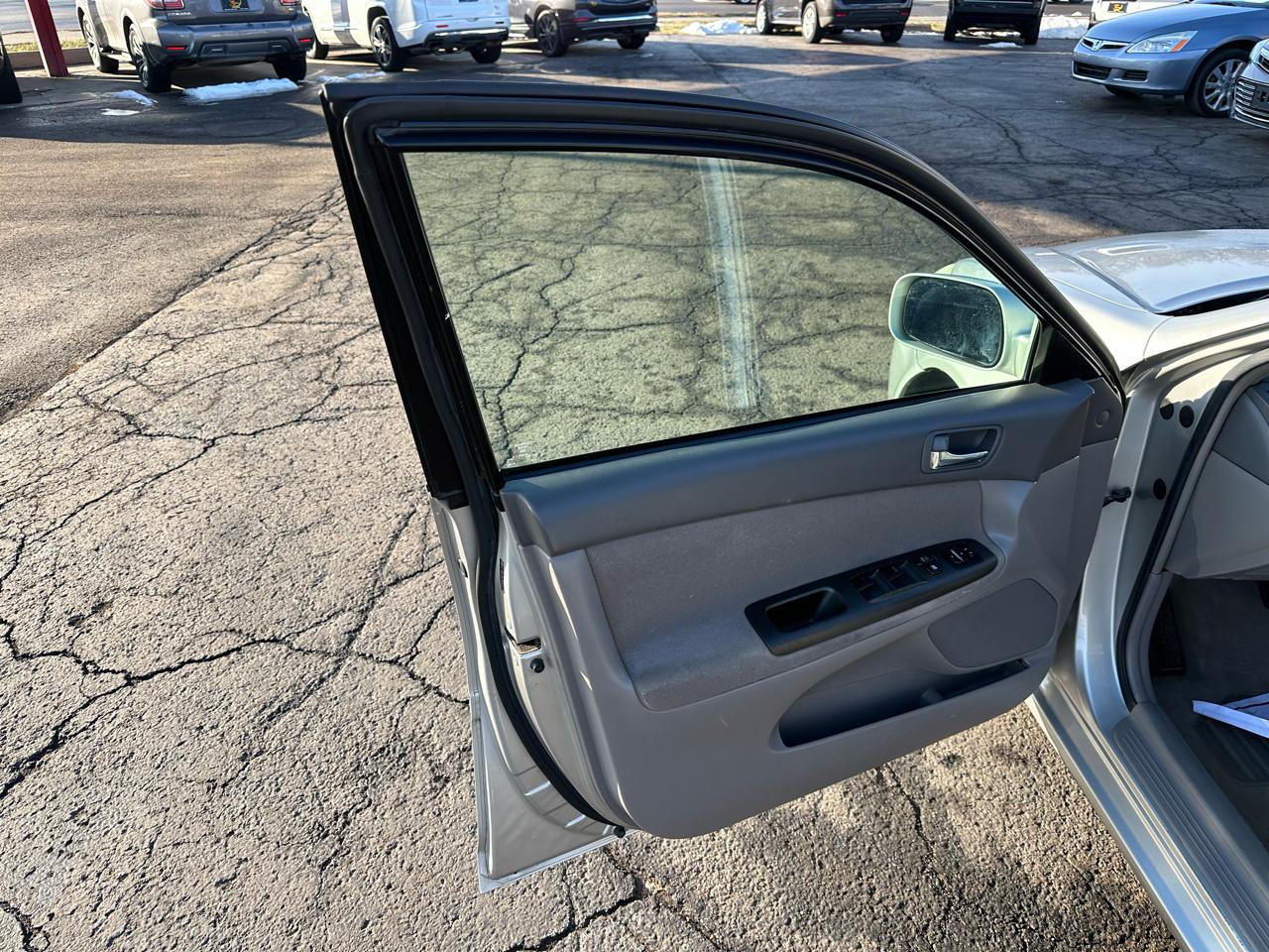 Toyota Camry 4dr Sdn LE V6 Auto (Natl) 2006