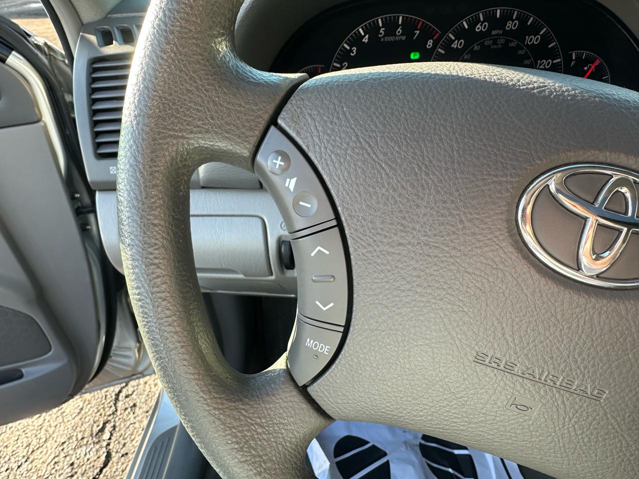 Toyota Camry 4dr Sdn LE V6 Auto (Natl) 2006