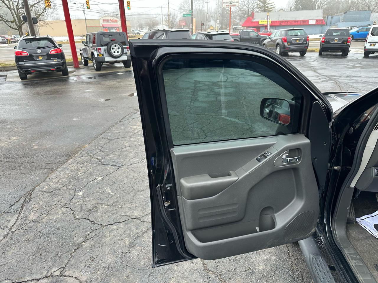 Nissan Frontier 4WD King Cab Auto PRO-4X 2016