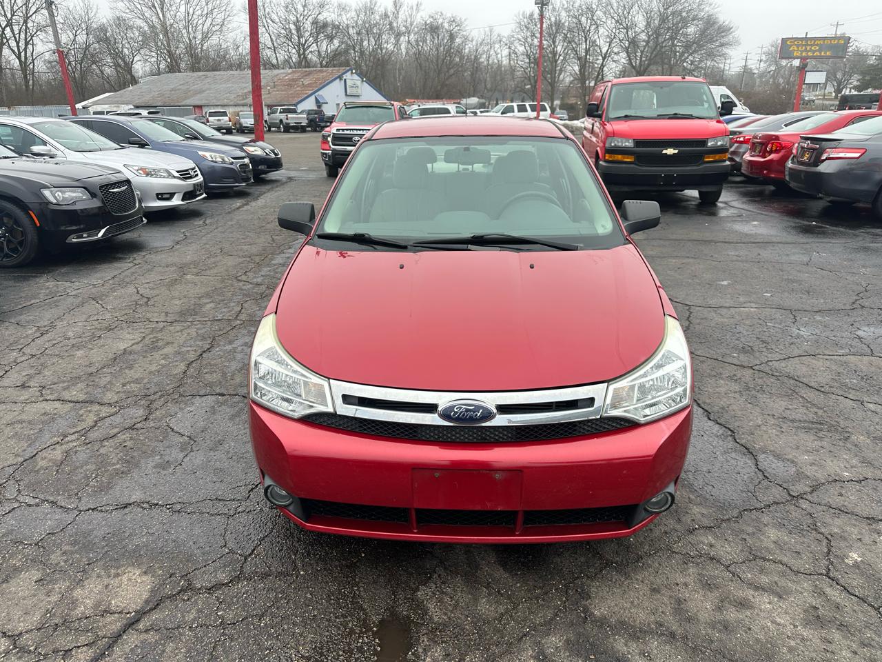 Ford Focus 4dr Sdn SE 2010