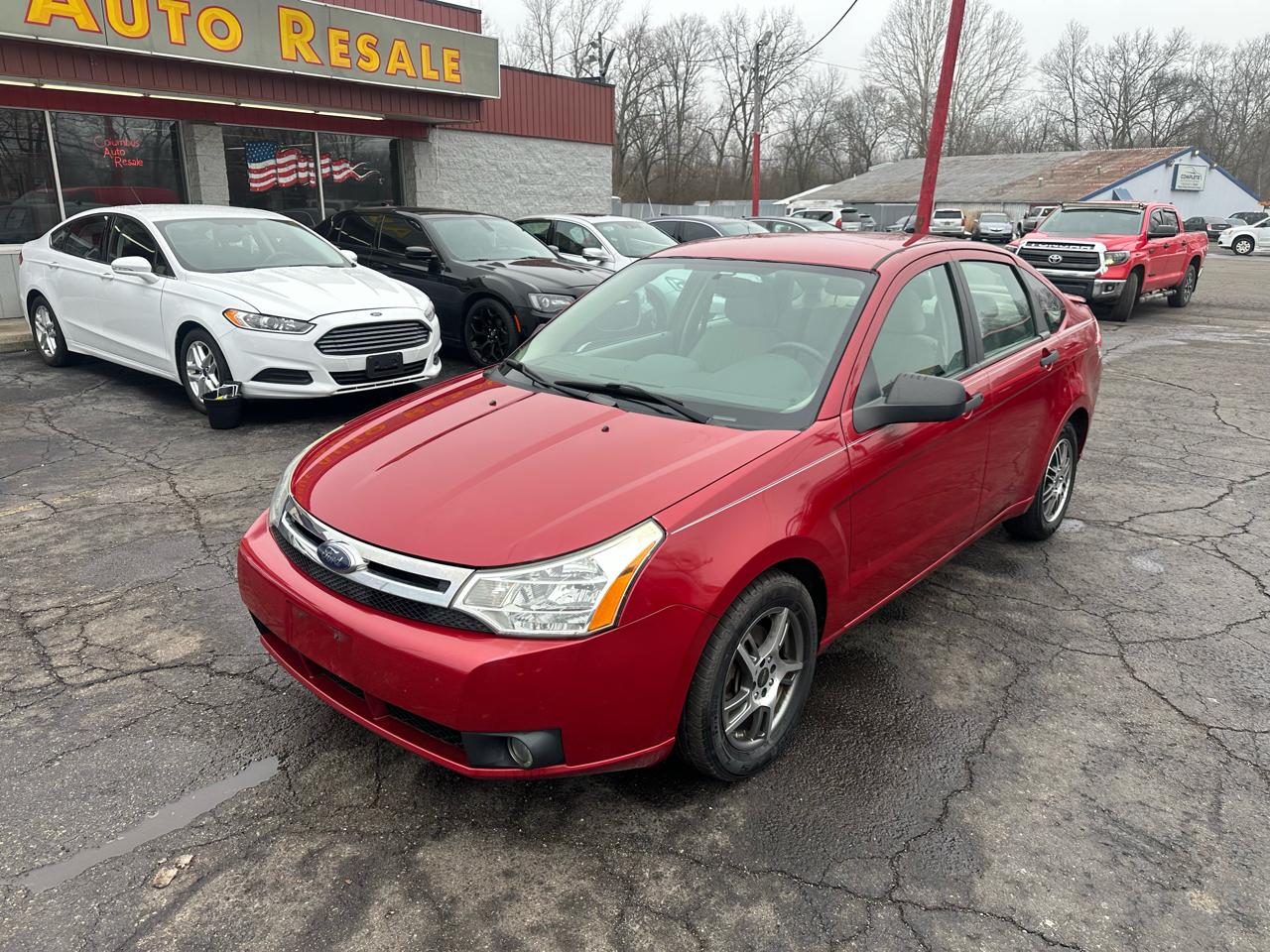 Ford Focus 4dr Sdn SE 2010