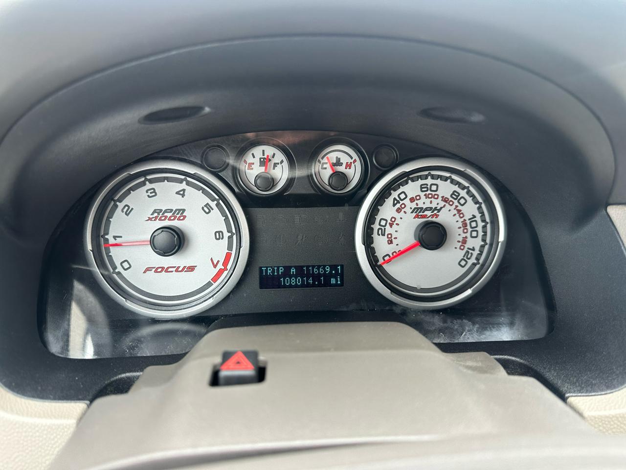 Ford Focus 4dr Sdn SE 2010