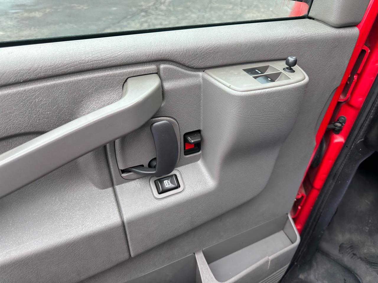 Chevrolet Express Cargo Van RWD 3500 135" 2019