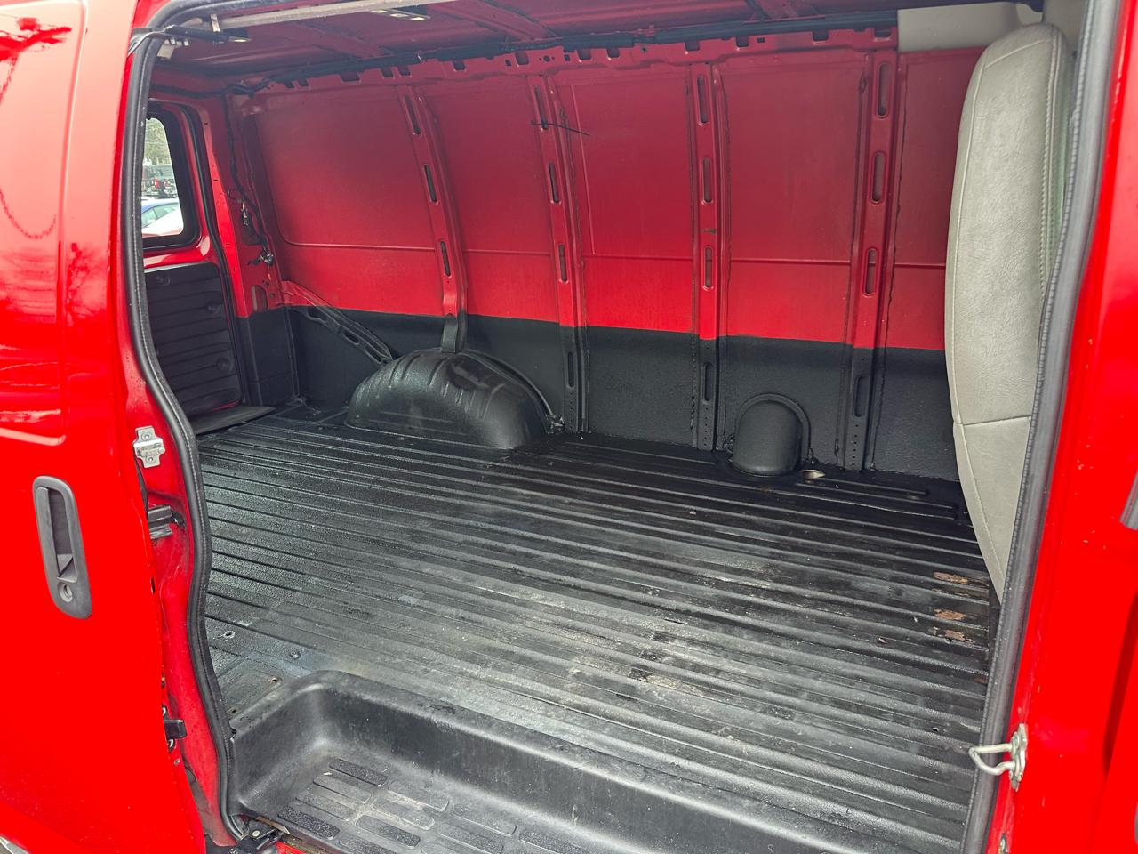 Chevrolet Express Cargo Van RWD 3500 135" 2019