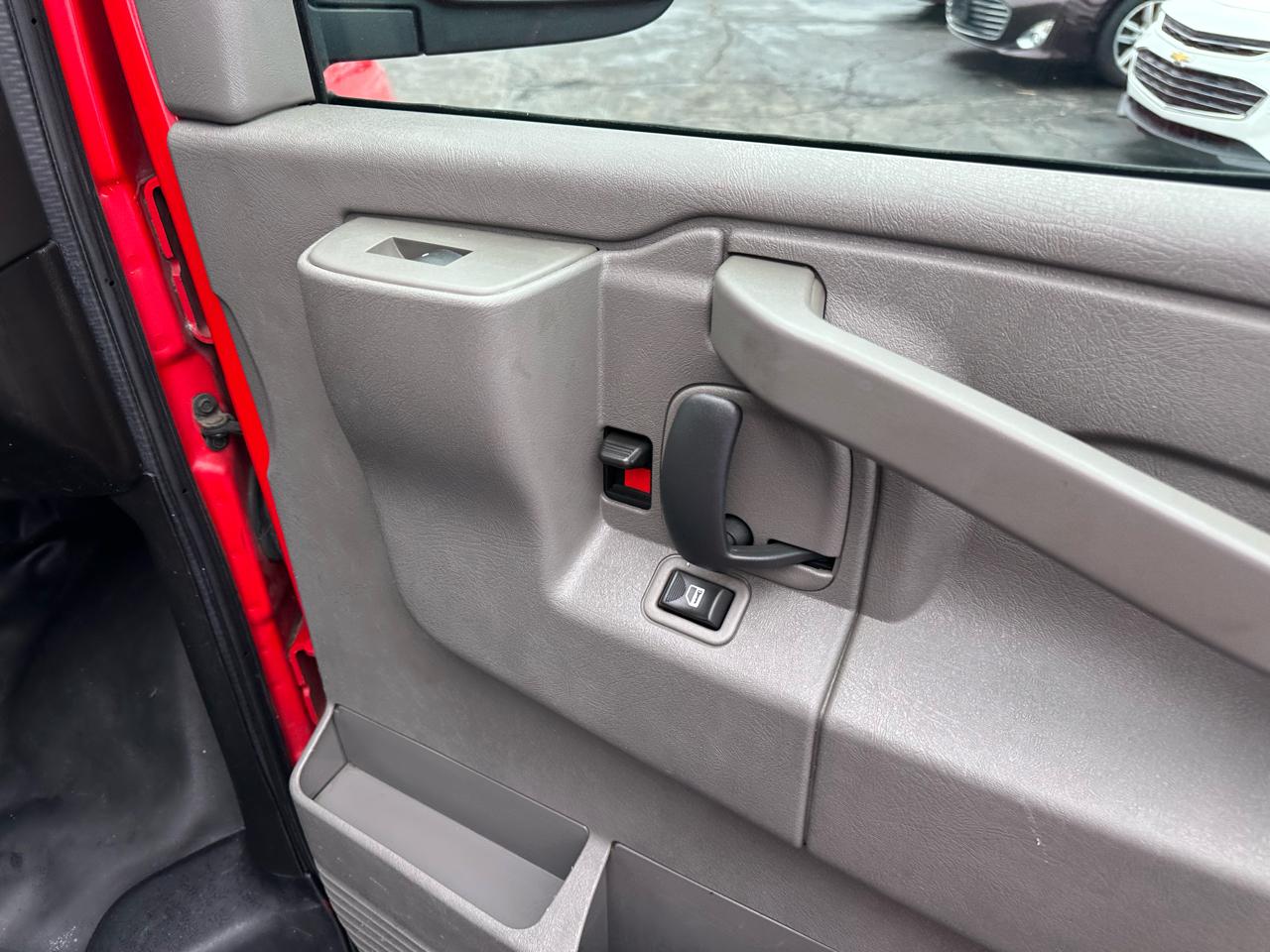 Chevrolet Express Cargo Van RWD 3500 135" 2019