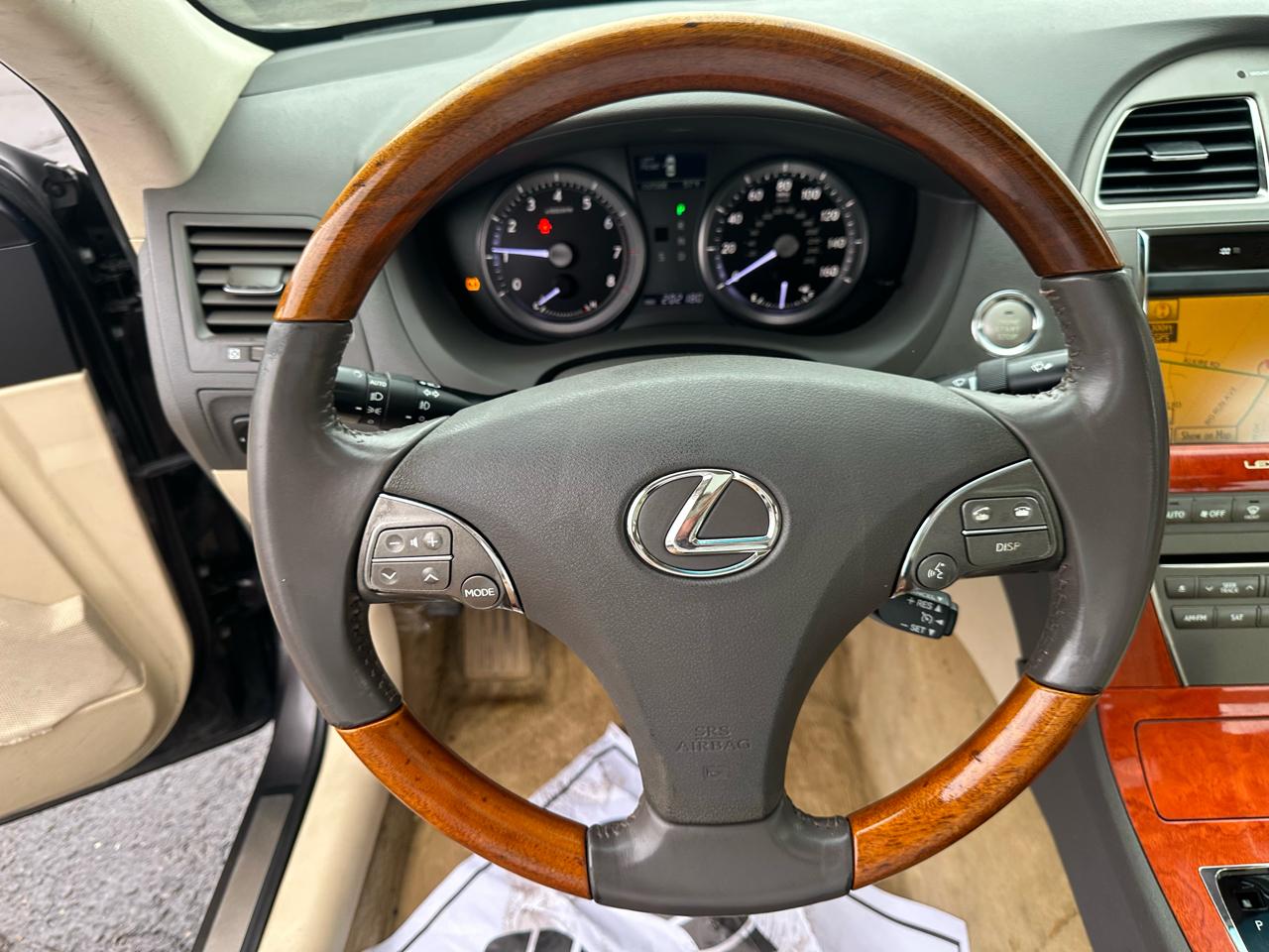 Lexus ES 350 4dr Sdn 2010