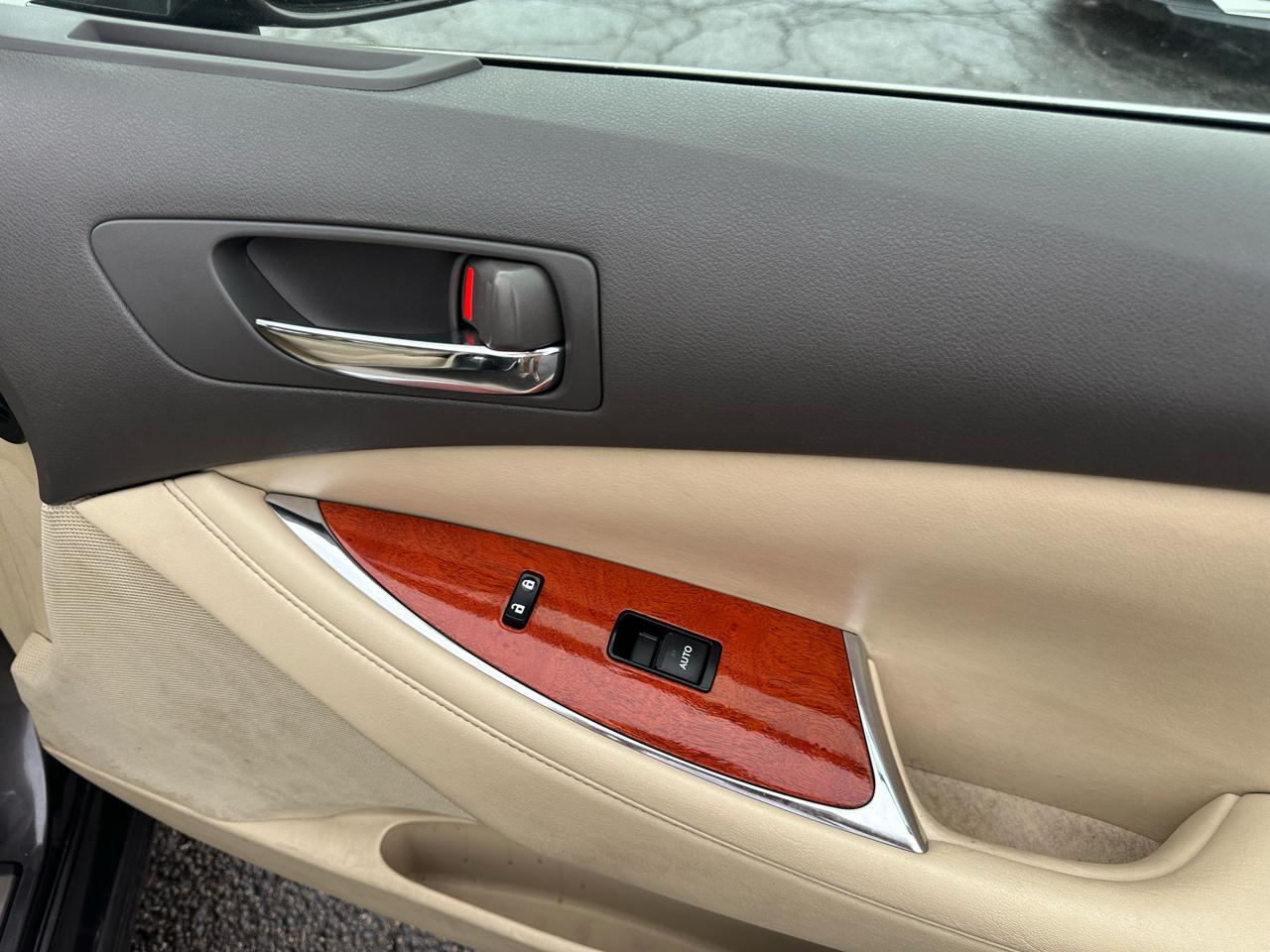 Lexus ES 350 4dr Sdn 2010