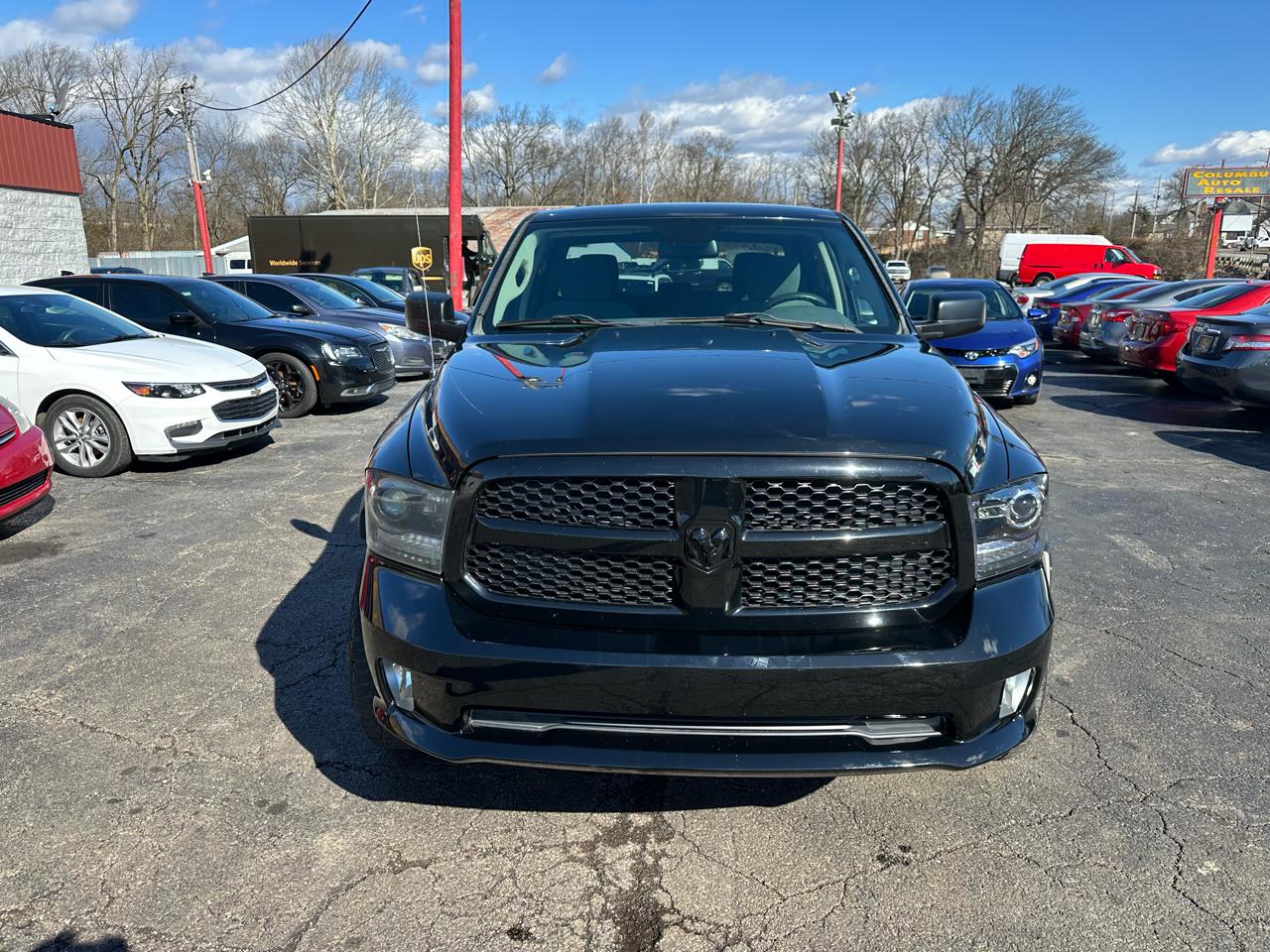 RAM 1500 4WD Crew Cab 140.5" Express 2015