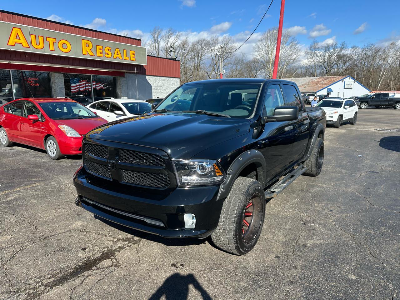 RAM 1500 4WD Crew Cab 140.5" Express 2015