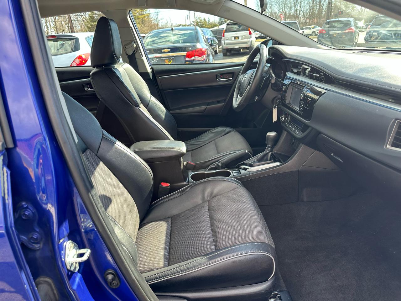 Toyota Corolla 4dr Sdn CVT S w/Special Edition Pkg (Natl) 2016