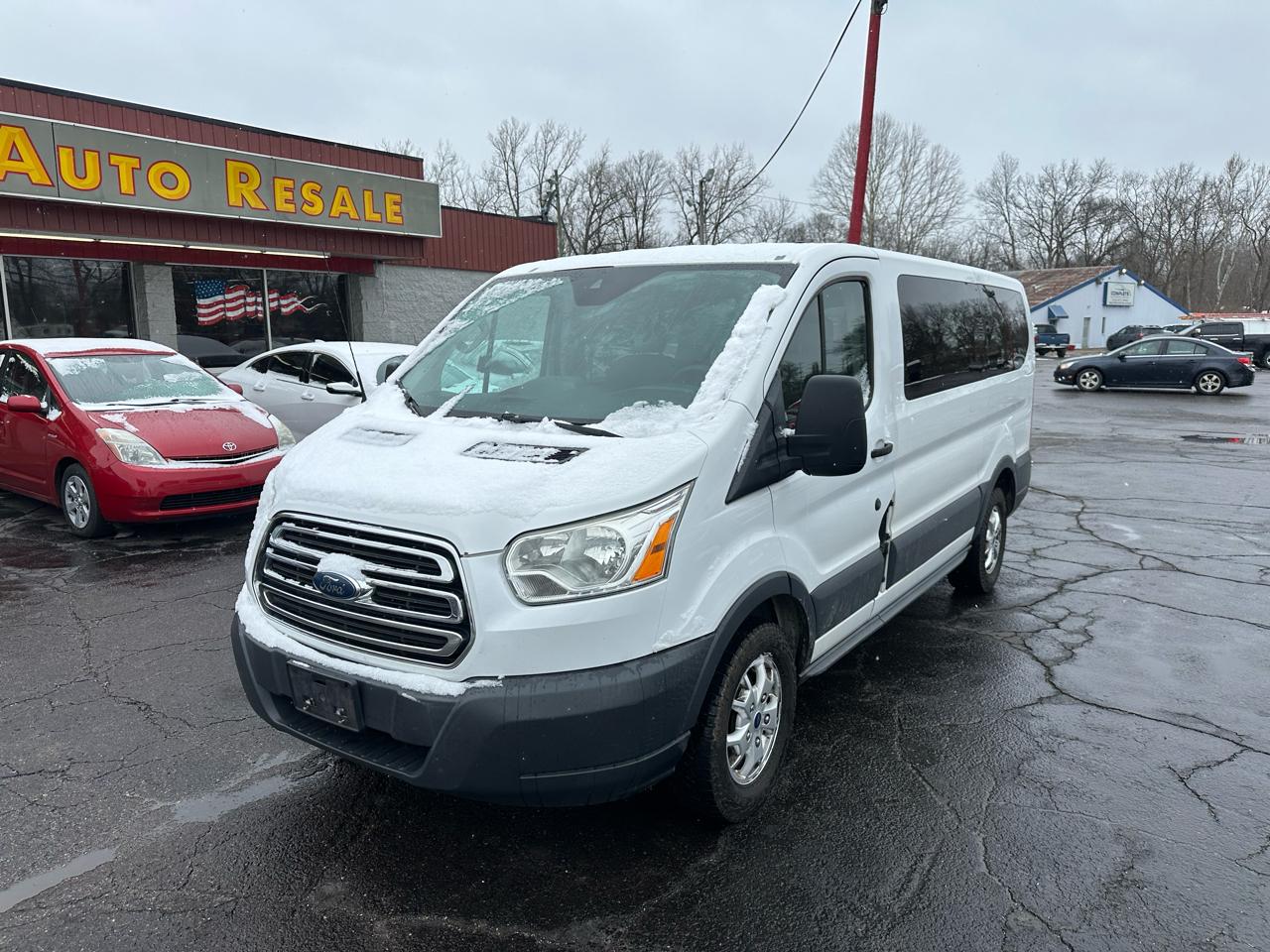 Ford Transit Wagon T-150 130" Low Roof XLT Sliding RH Dr 2015