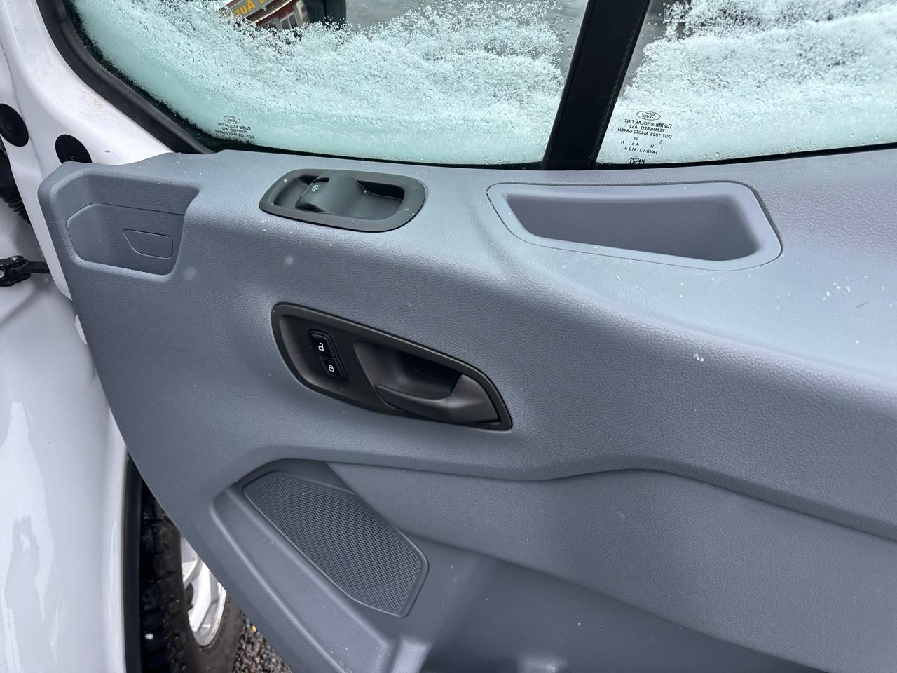 Ford Transit Wagon T-150 130" Low Roof XLT Sliding RH Dr 2015