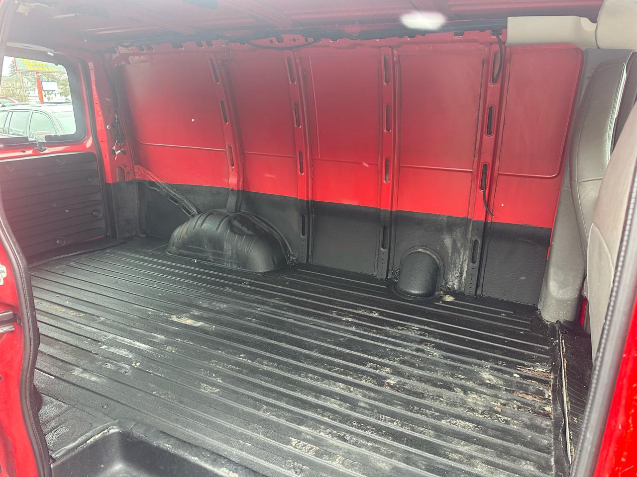 Chevrolet Express Cargo Van RWD 3500 135" 2019