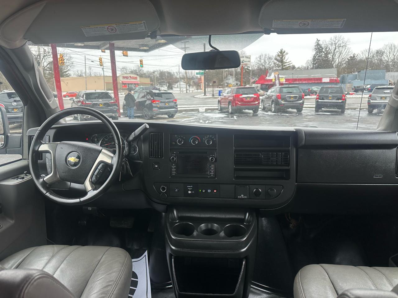 Chevrolet Express Cargo Van RWD 3500 135" 2019