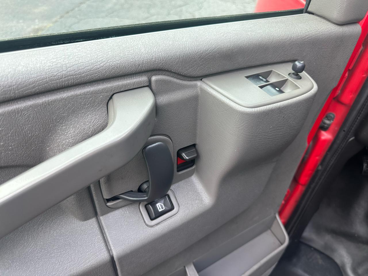 Chevrolet Express Cargo Van RWD 3500 135" 2019