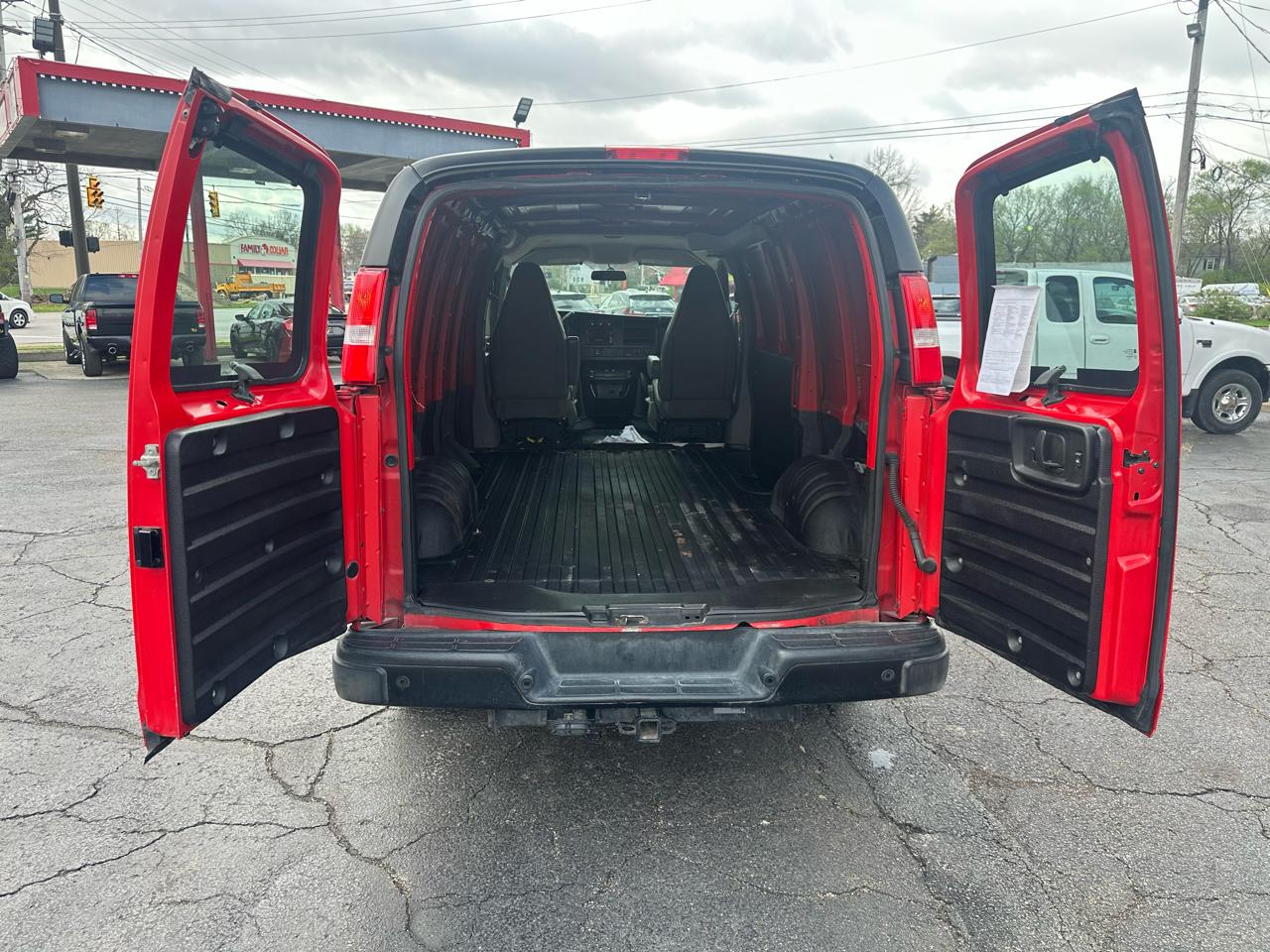 Chevrolet Express Cargo Van RWD 3500 135" 2019