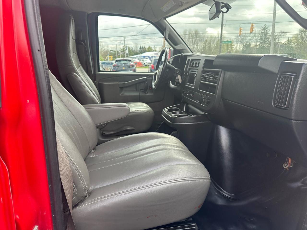 Chevrolet Express Cargo Van RWD 3500 135" 2019