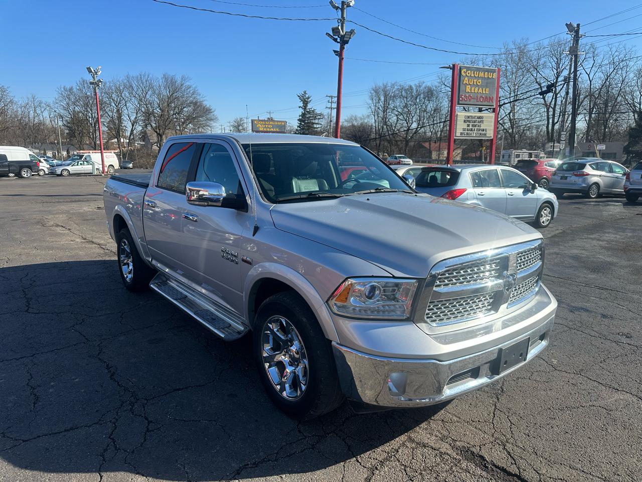 RAM 1500 Laramie 4x4 Crew Cab 5'7" Box 2017