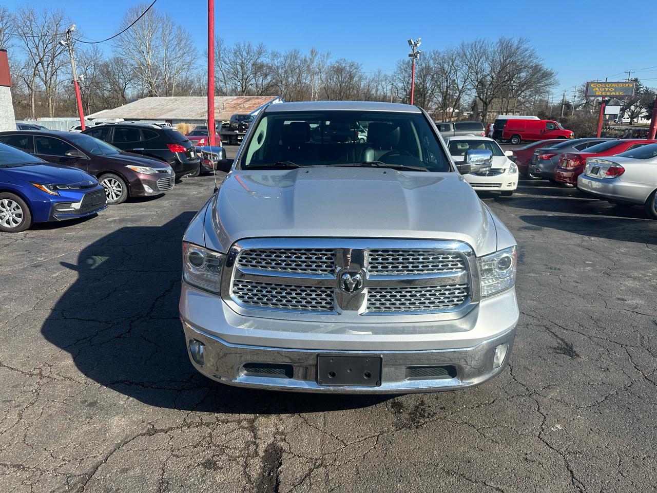 RAM 1500 Laramie 4x4 Crew Cab 5'7" Box 2017