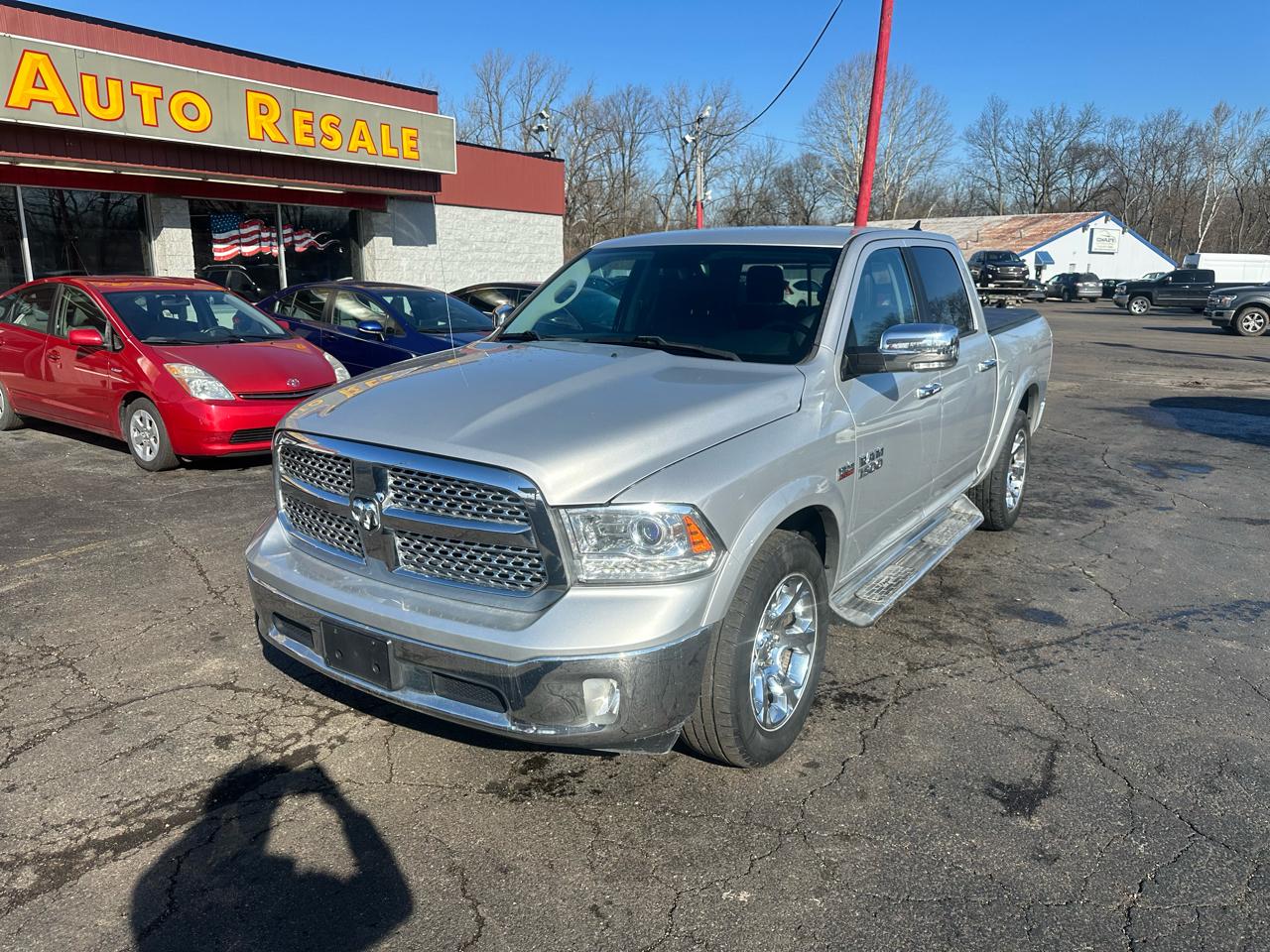 RAM 1500 Laramie 4x4 Crew Cab 5'7" Box 2017