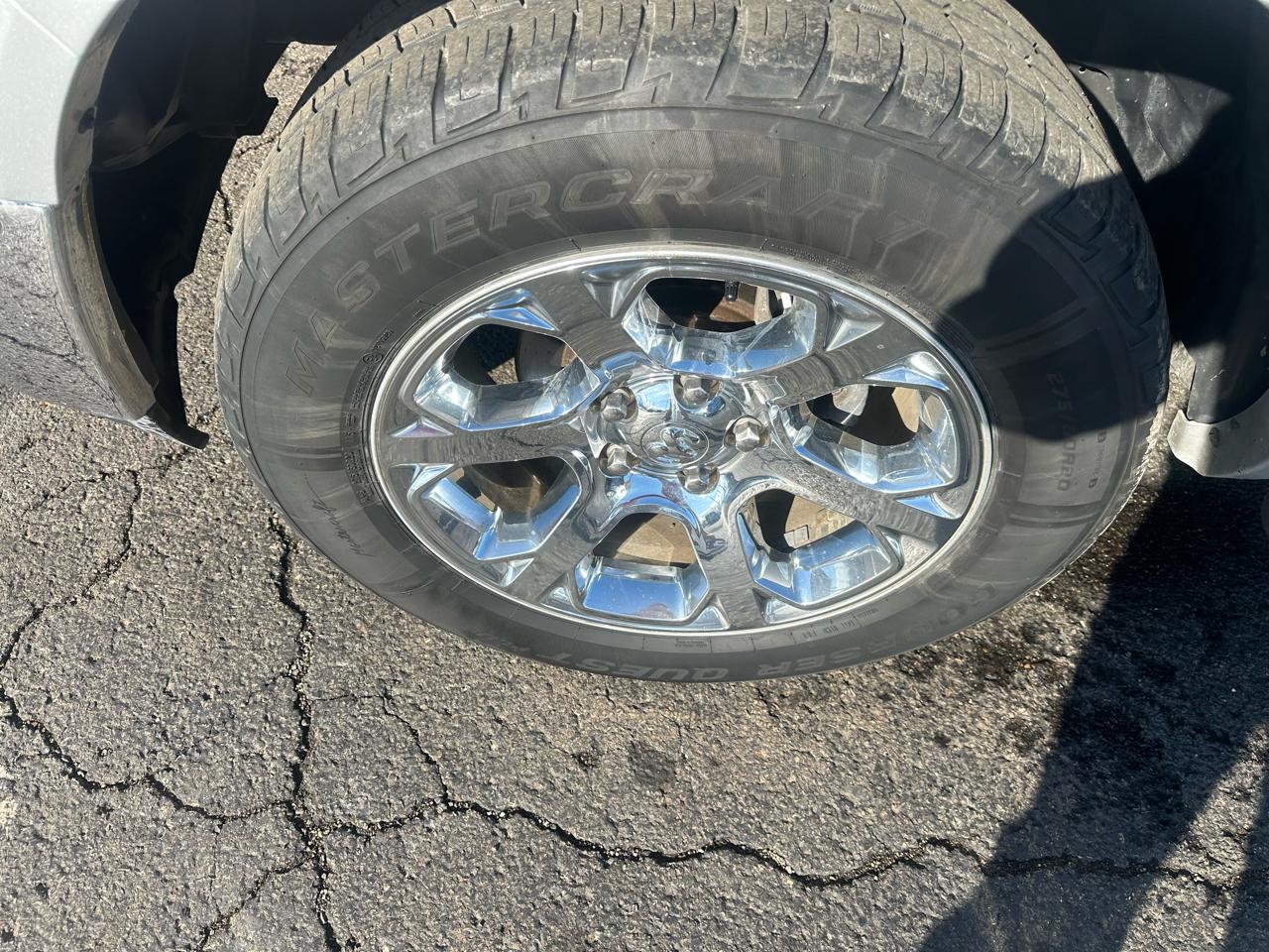 RAM 1500 Laramie 4x4 Crew Cab 5'7" Box 2017