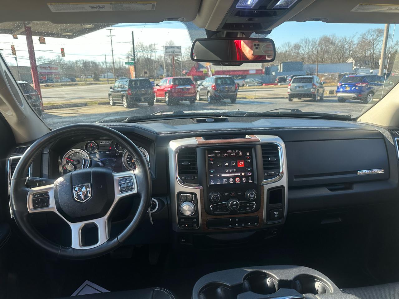 RAM 1500 Laramie 4x4 Crew Cab 5'7" Box 2017