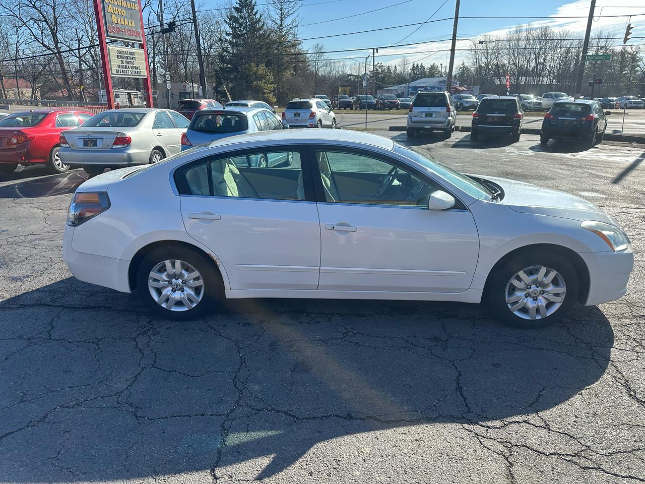 Nissan Altima 4dr Sdn I4 CVT 2.5 S 2012