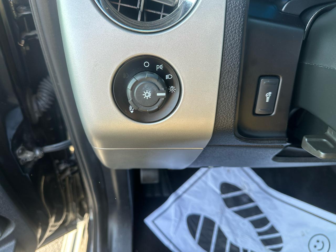 Ford Expedition EL 4WD 4dr XLT 2015