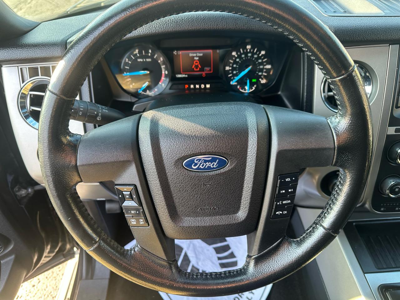 Ford Expedition EL 4WD 4dr XLT 2015