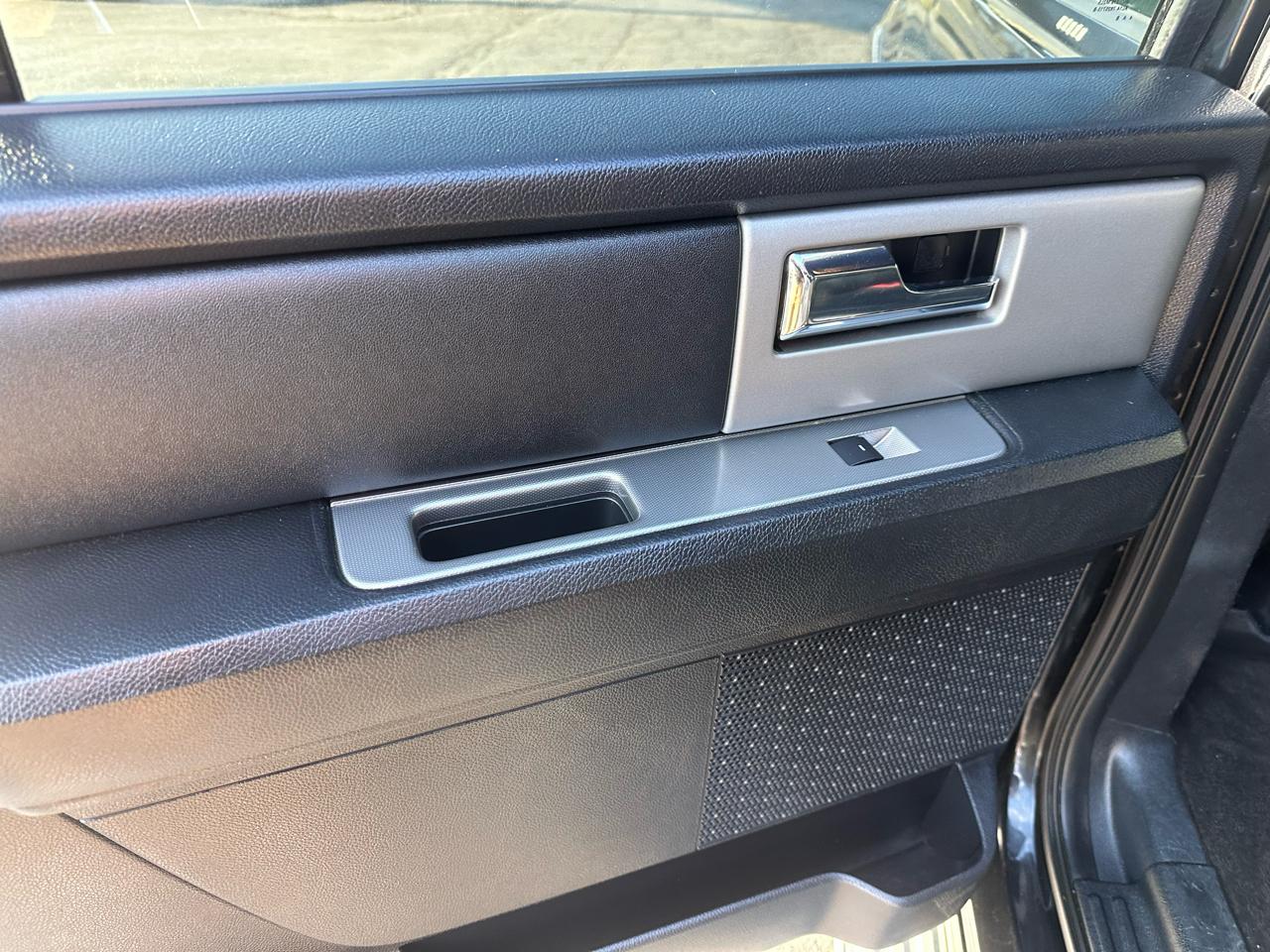 Ford Expedition EL 4WD 4dr XLT 2015