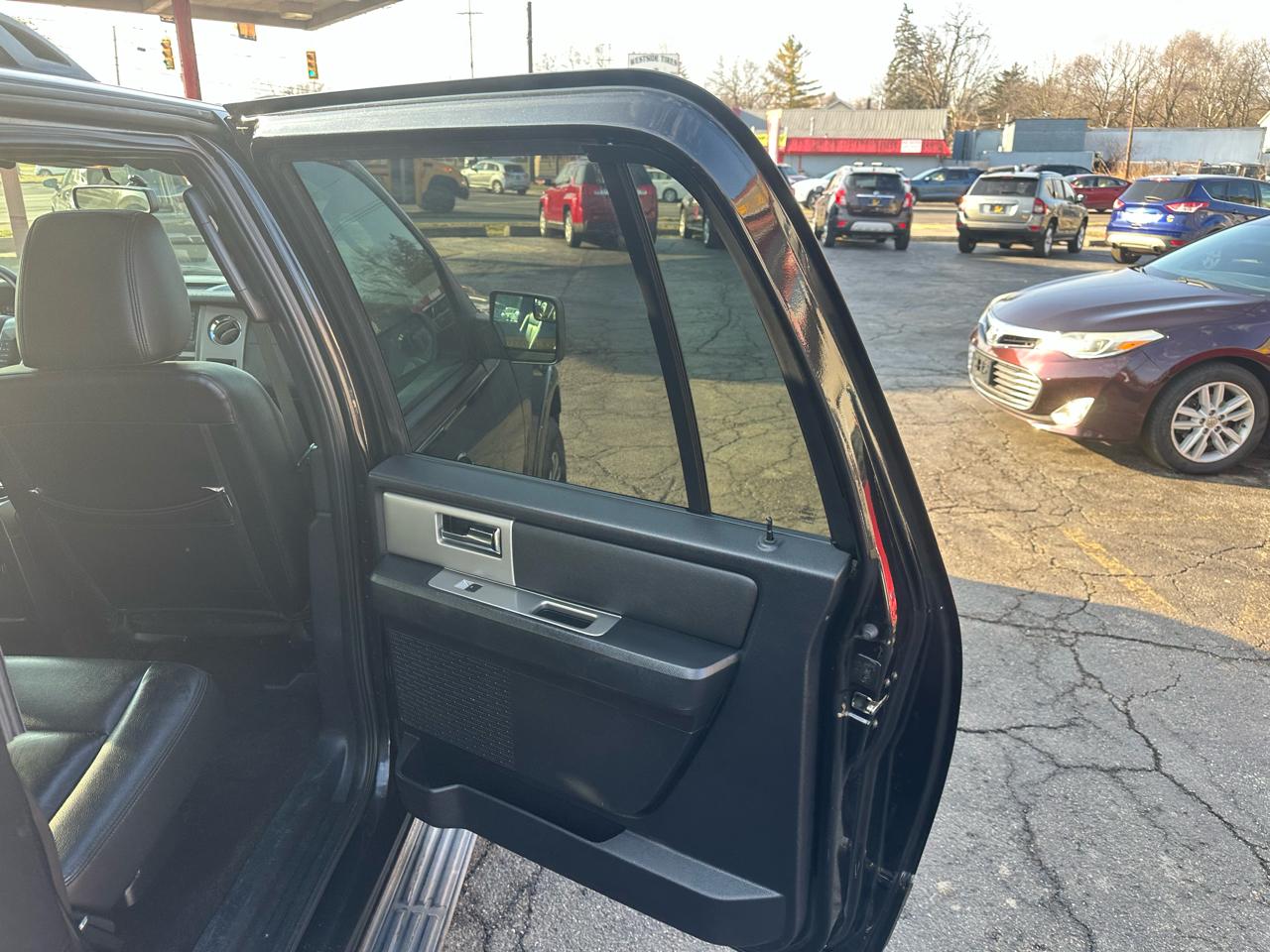 Ford Expedition EL 4WD 4dr XLT 2015