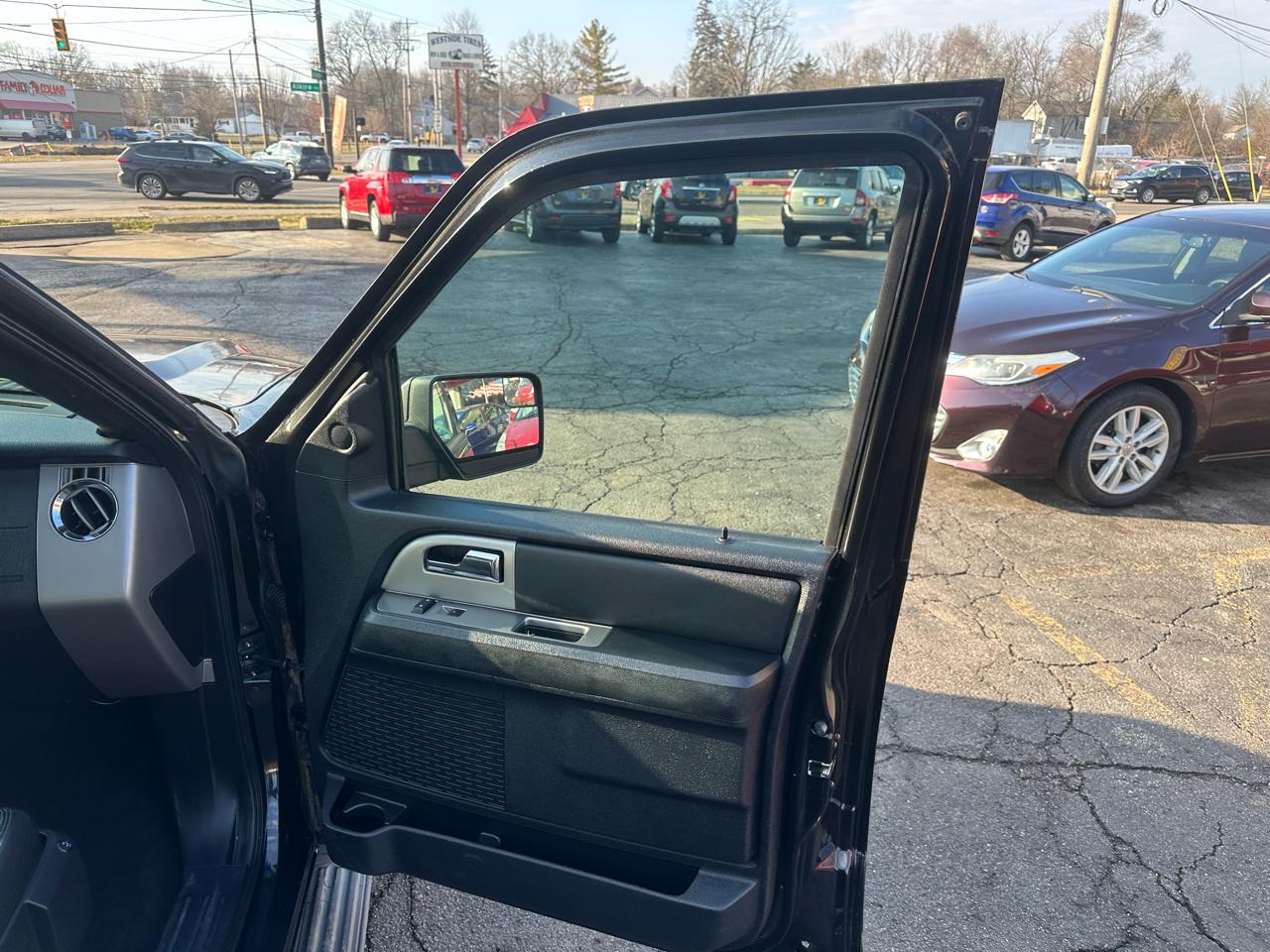 Ford Expedition EL 4WD 4dr XLT 2015