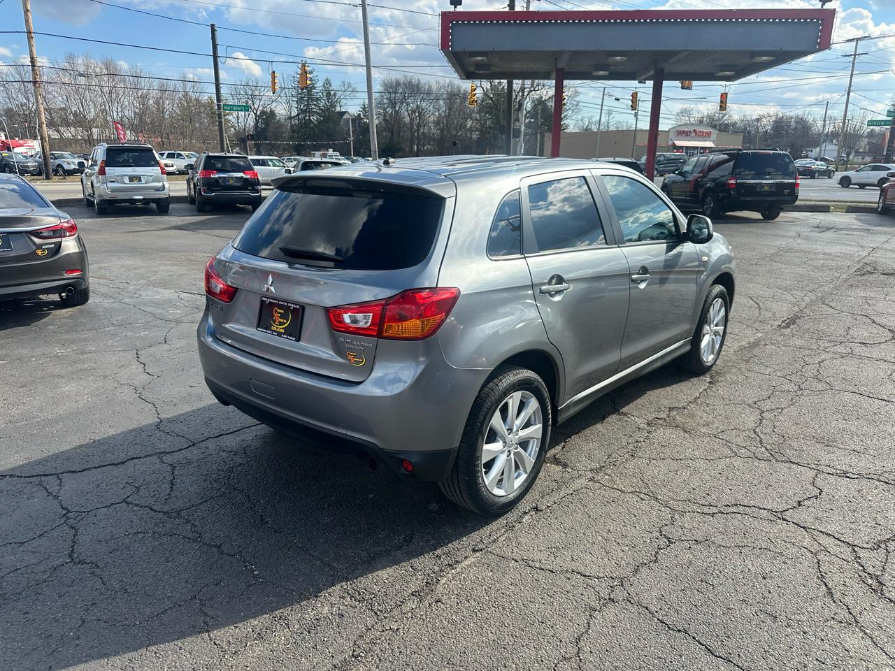 Mitsubishi Outlander Sport 2WD 4dr Man ES 2014