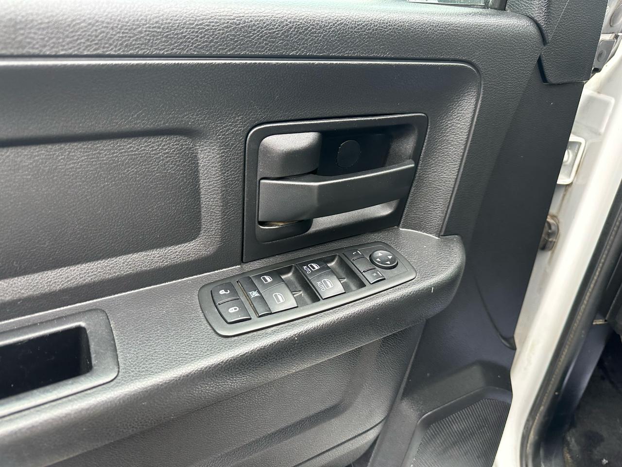 RAM 1500 4WD Quad Cab 140.5" Express 2014