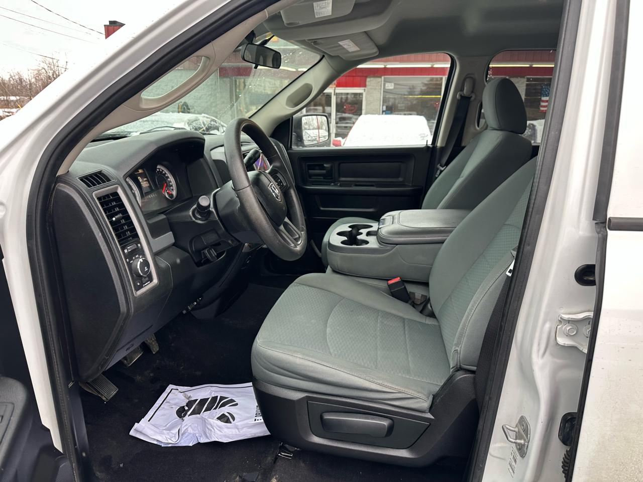 RAM 1500 4WD Quad Cab 140.5" Express 2014