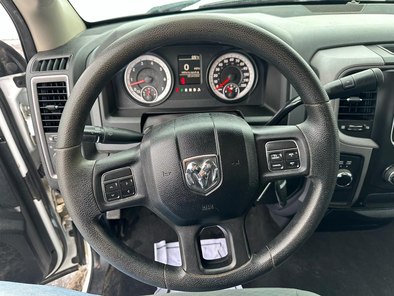 RAM 1500 4WD Quad Cab 140.5" Express 2014