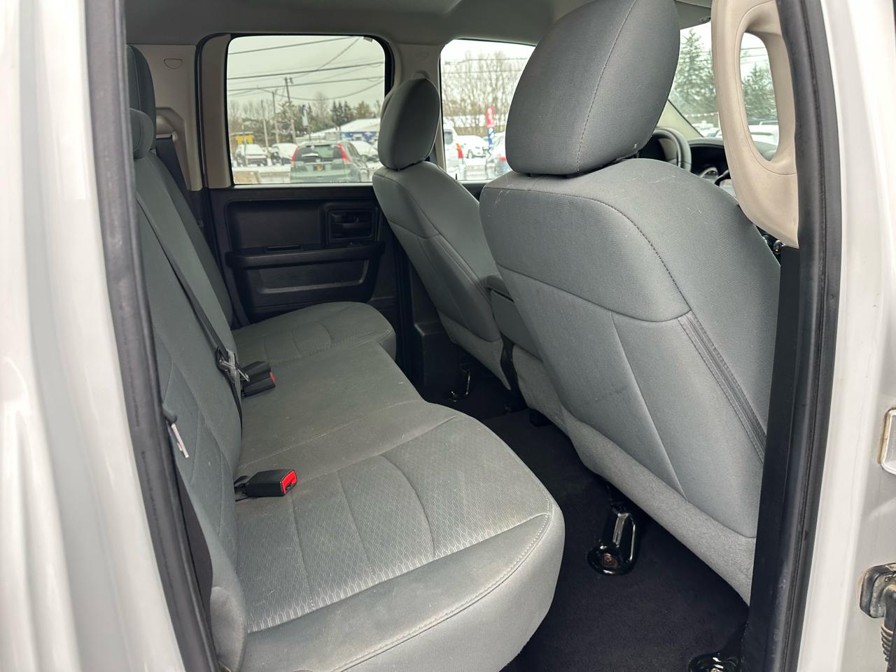 RAM 1500 4WD Quad Cab 140.5" Express 2014