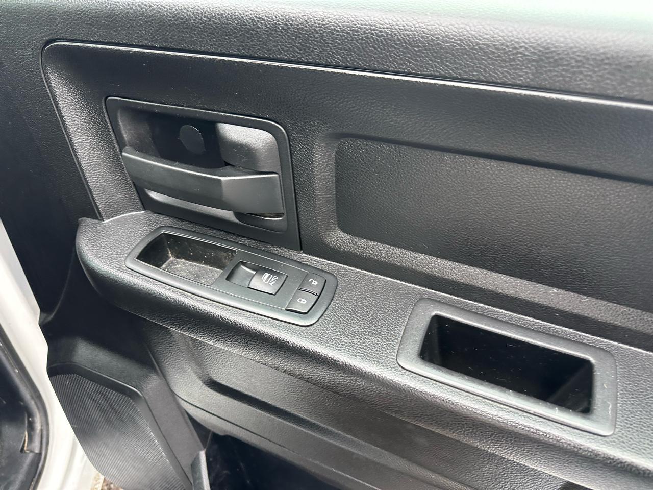 RAM 1500 4WD Quad Cab 140.5" Express 2014