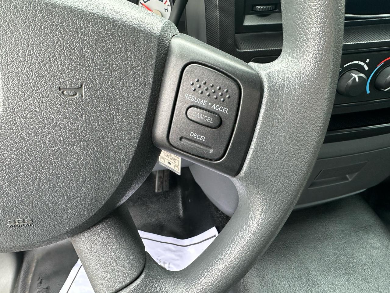 Dodge Ram 1500 2dr Reg Cab 120.5 ST 2006