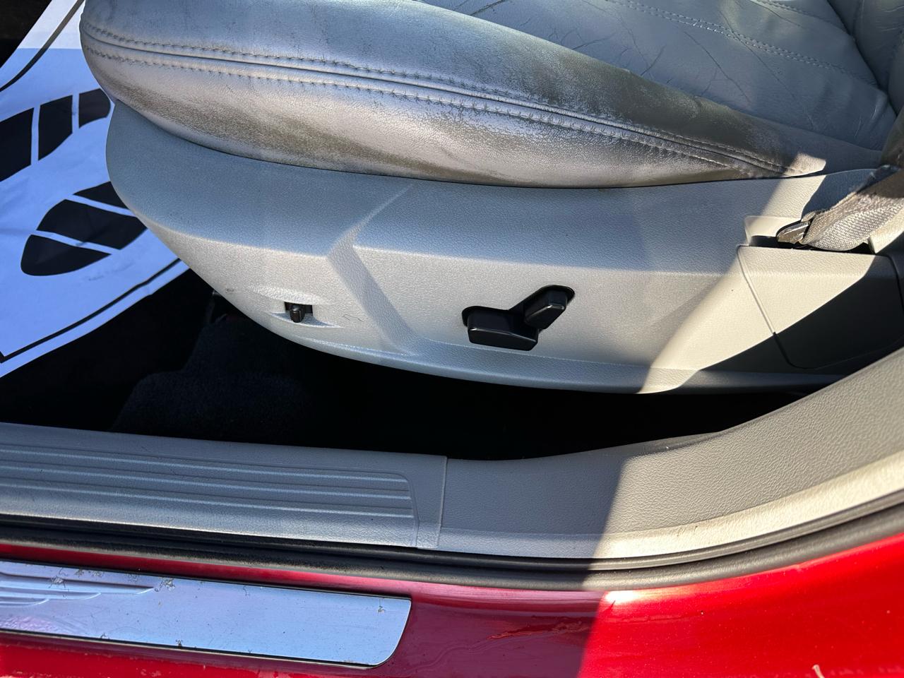 Chrysler 300 4dr Sdn 300C RWD 2007