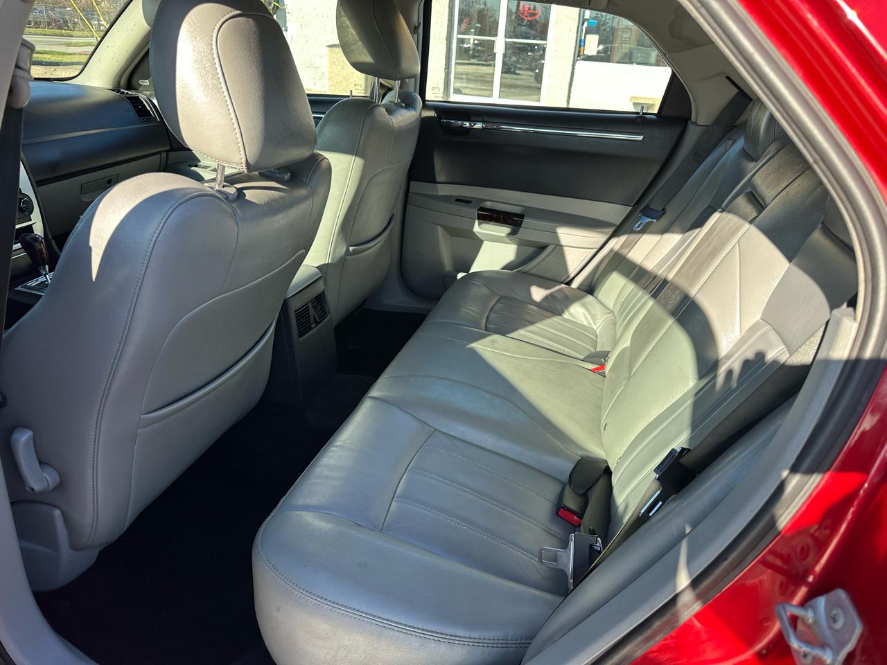 Chrysler 300 4dr Sdn 300C RWD 2007