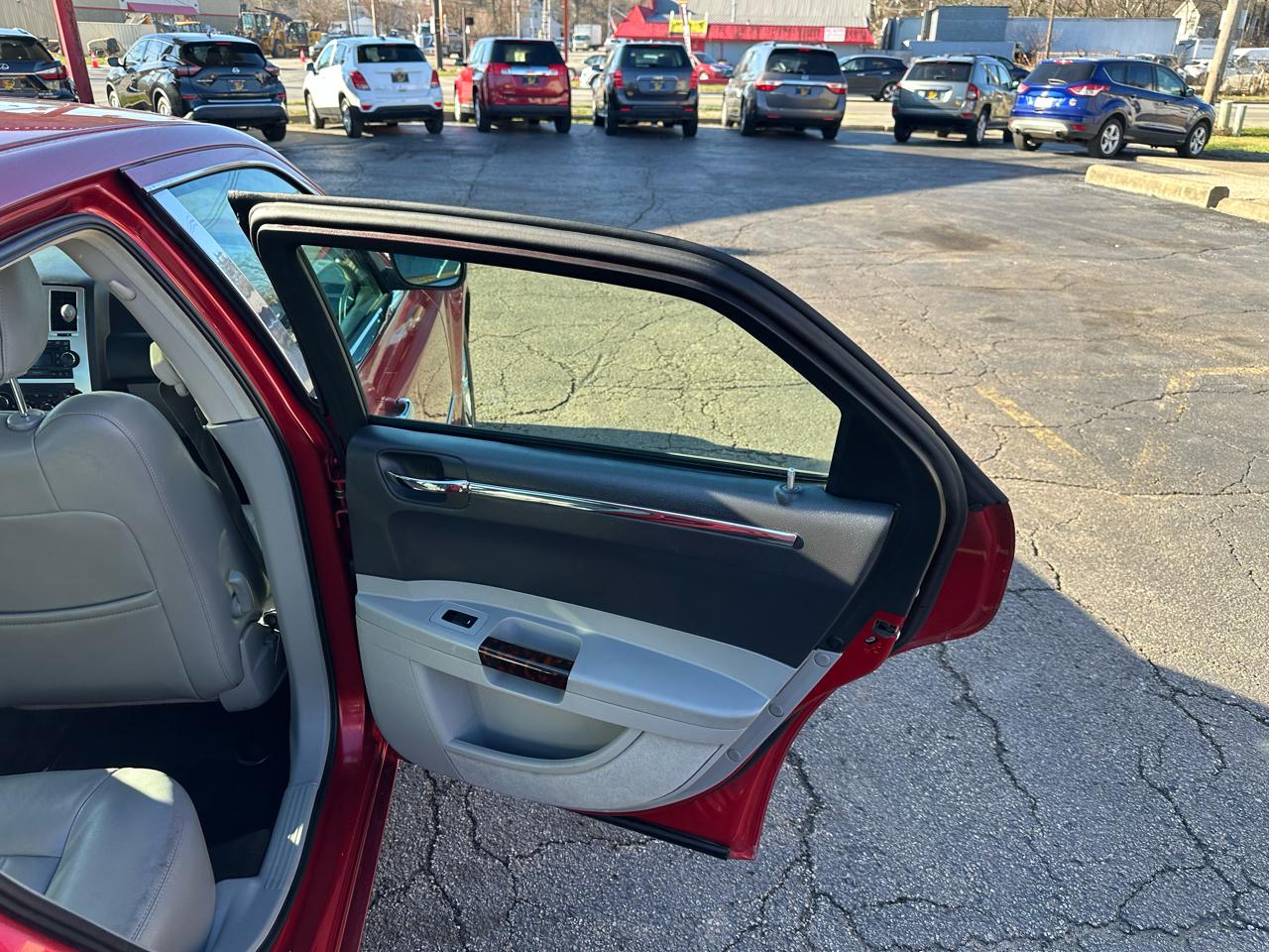 Chrysler 300 4dr Sdn 300C RWD 2007