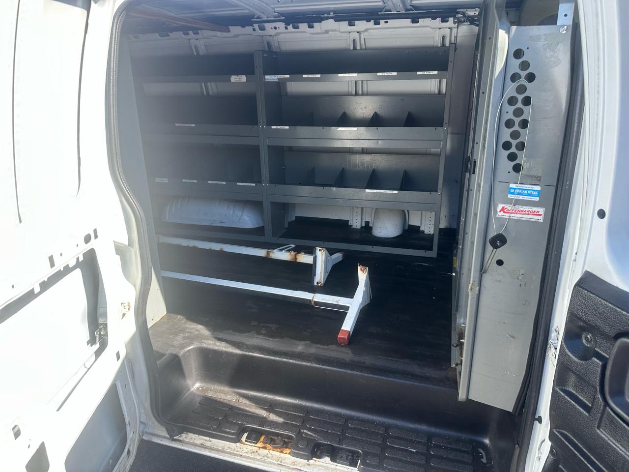 Chevrolet Express Cargo Van RWD 1500 135" 2011