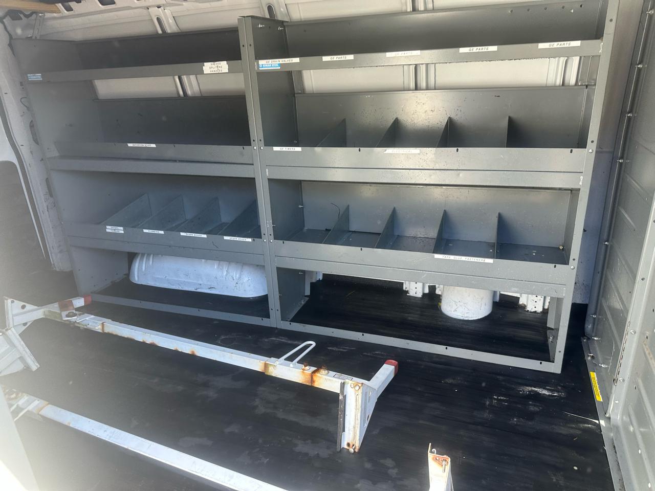 Chevrolet Express Cargo Van RWD 1500 135" 2011