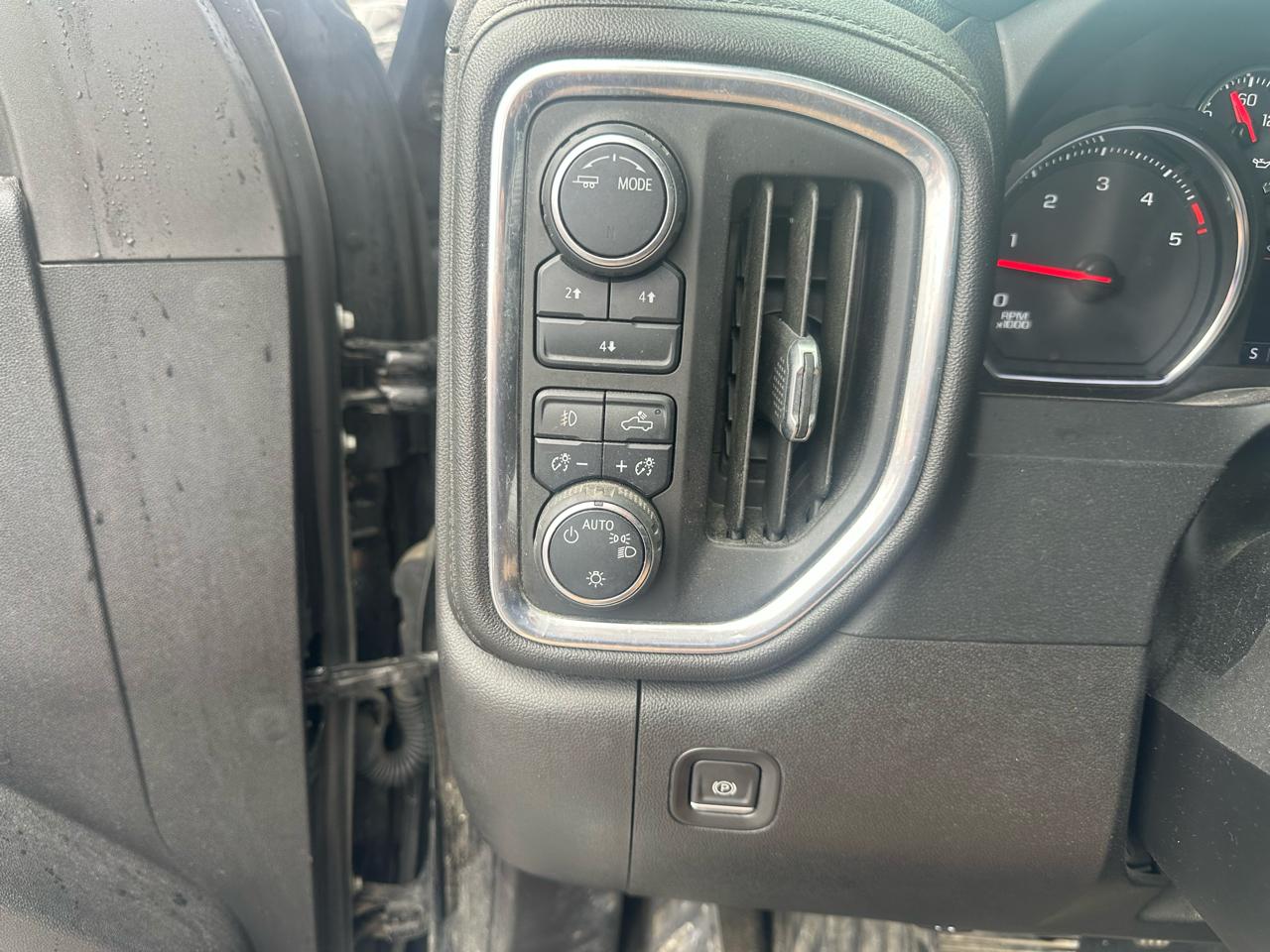 Chevrolet Silverado 3500HD 4WD Crew Cab 172" LT 2021