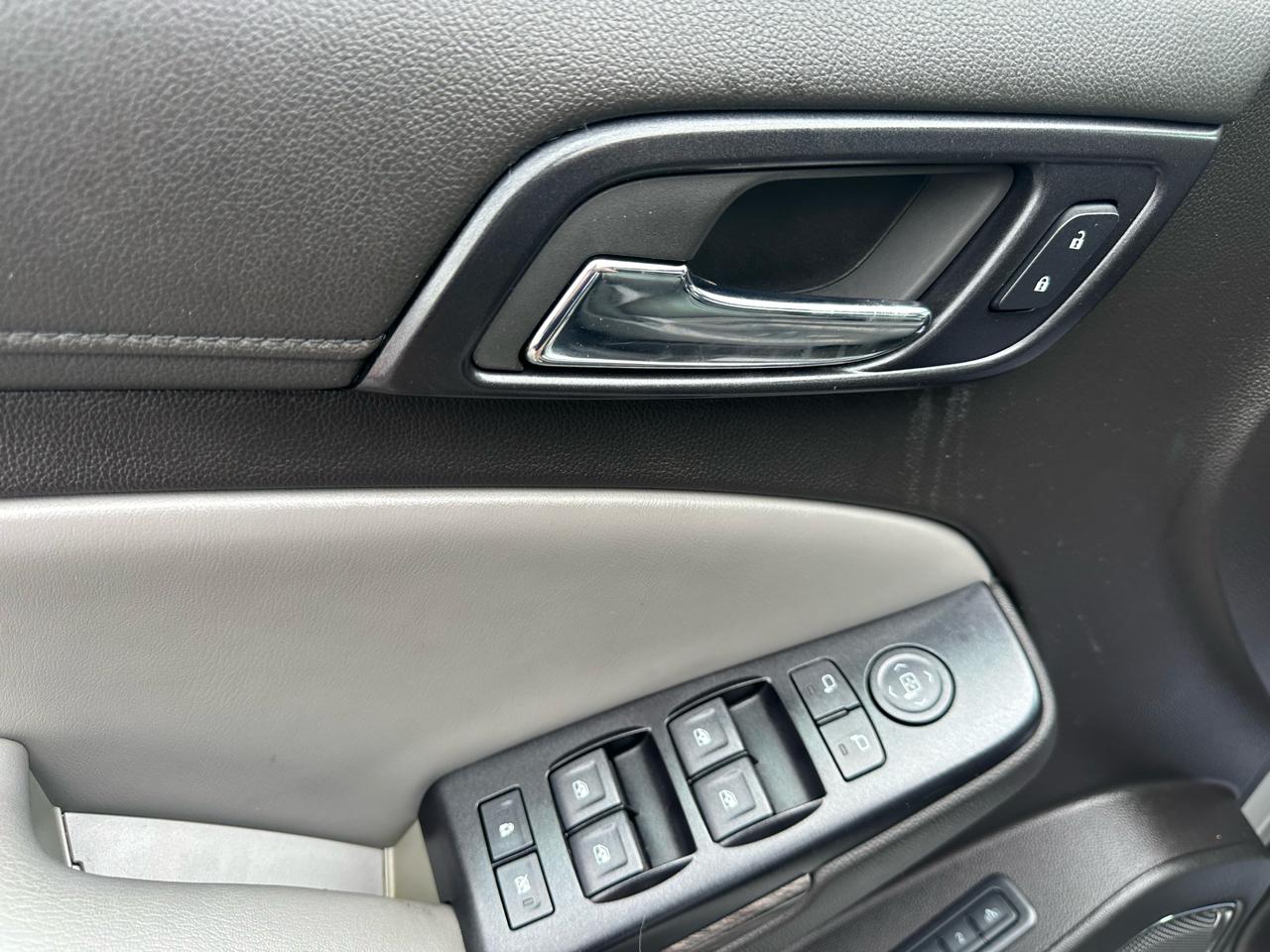 Chevrolet Tahoe 4WD 4dr LT 2015