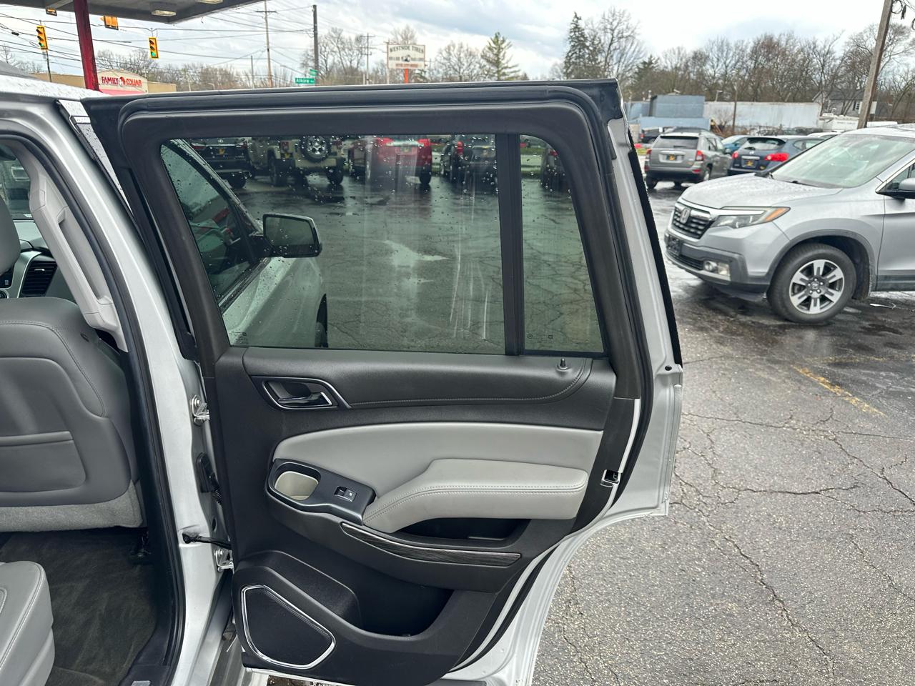 Chevrolet Tahoe 4WD 4dr LT 2015